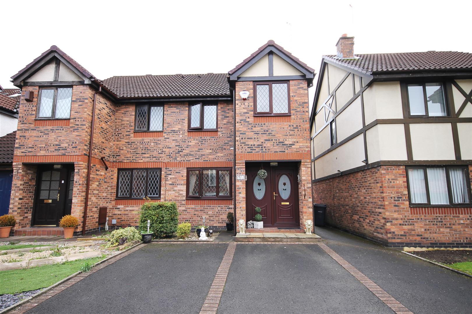3 Bedroom House To Buy image 1